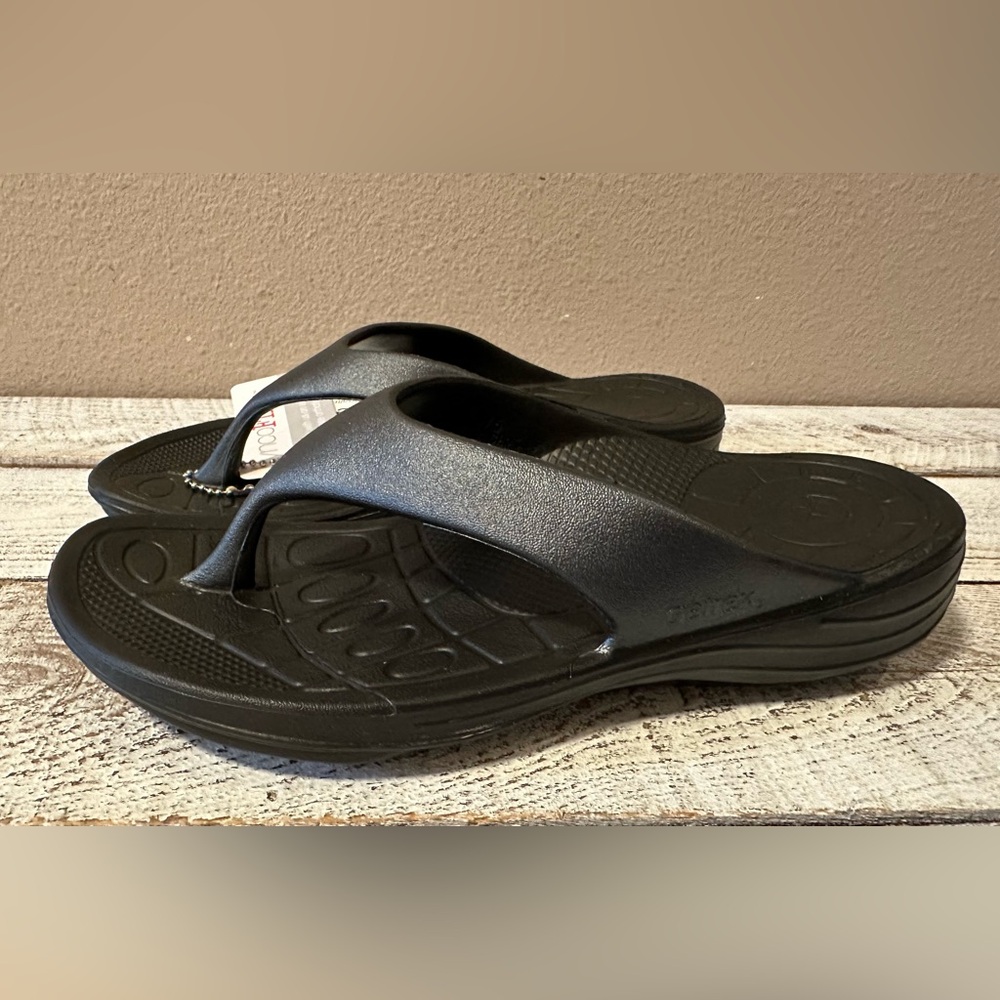 🔴 Aetrex Lynco Flips Orthopedic Flip Flop - NWT